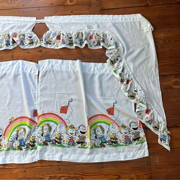Vintage Peanuts Curtains 1966 Cafe Curtains With Ruffle Valance - Picture 5 of 13
